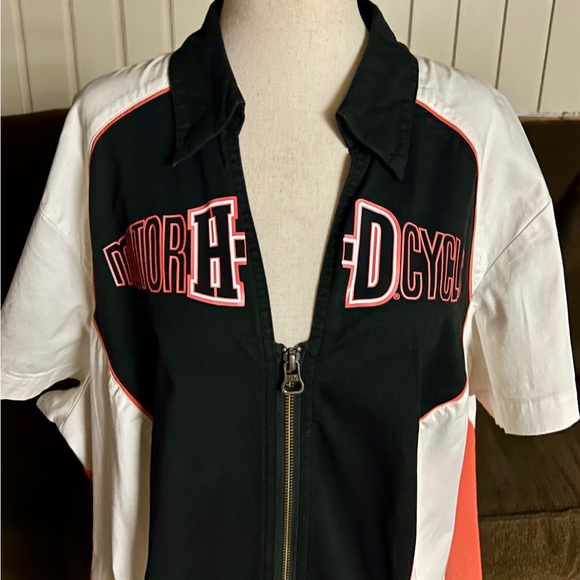 Harley Davidson • Women’s • Size 2X-Large • Black/ White • Shirt - Picture 4 of 13